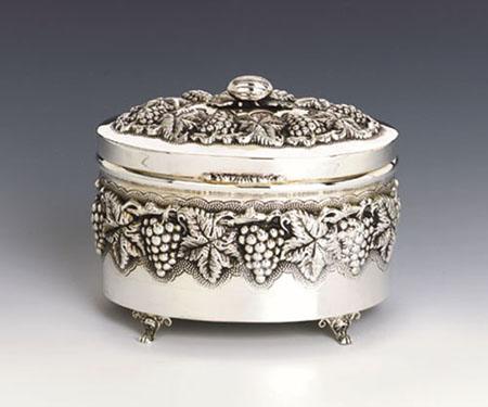 Grapes Sterling Silver Esrog Box