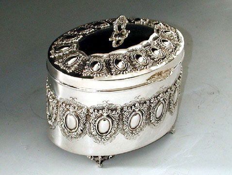 Oval Shields Silver Esrog Box