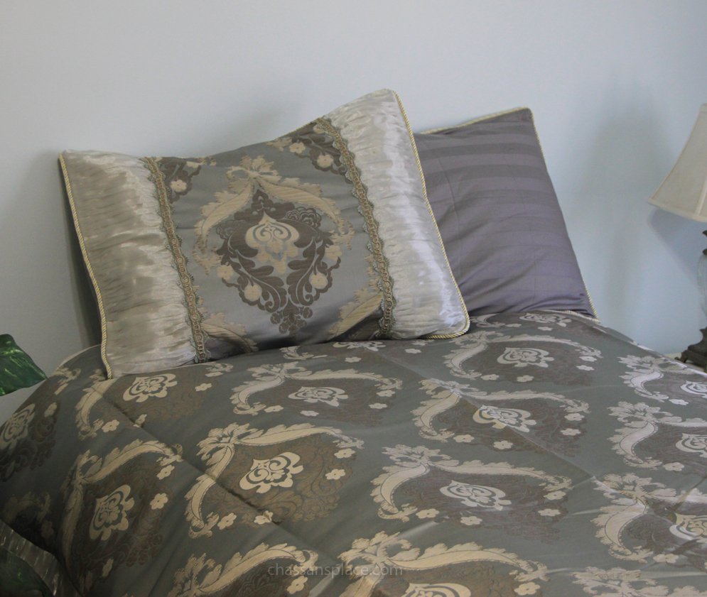 Charlotte Grey Brocade Linen Set - Tapestry 600-Thread Count