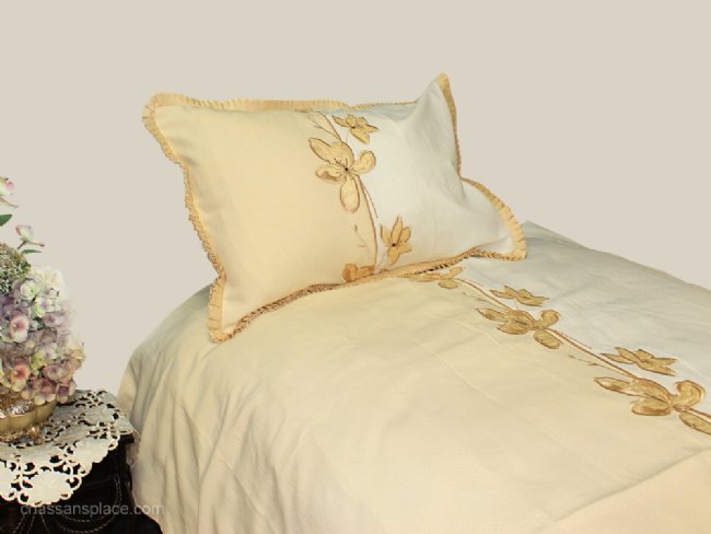 Elegant Flower Pique 400 tc Egyptian cotton Linen Set