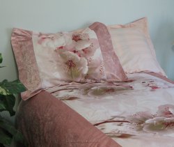 Pink Blossom Crocodile Brocade Linen Set - 600-Thread Count