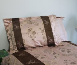 Pink Link Brocade & Suede Linen Set - 600 Thread Count