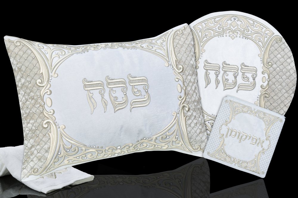 Classdeco Four-Piece Seder Set 